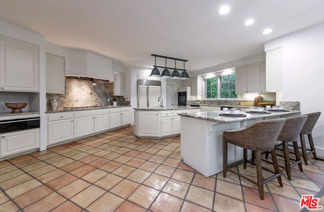 284 Gould Lane, Santa Barbara, CA 93108