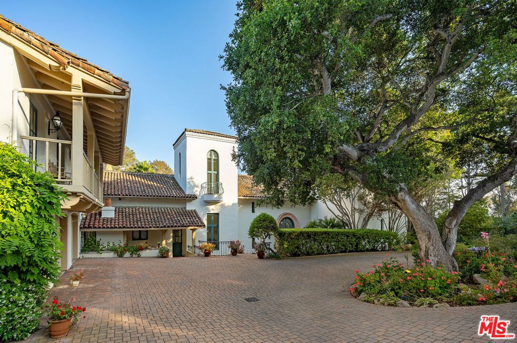 284 Gould Lane, Santa Barbara, CA 93108