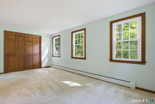 11 Round Hill Road, Granby, CT 06035