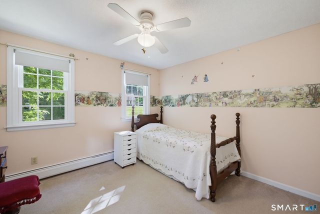 11 Round Hill Road, Granby, CT 06035