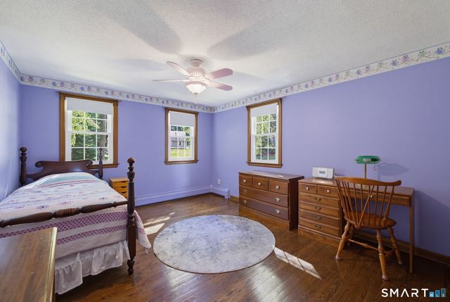 11 Round Hill Road, Granby, CT 06035
