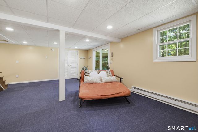11 Round Hill Road, Granby, CT 06035