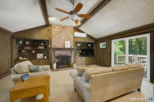 11 Round Hill Road, Granby, CT 06035