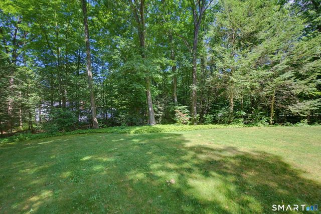11 Round Hill Road, Granby, CT 06035