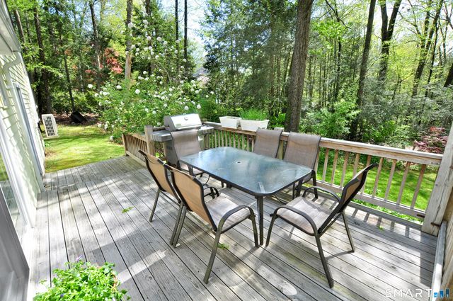 11 Round Hill Road, Granby, CT 06035