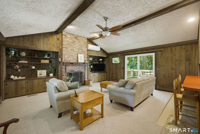 11 Round Hill Road, Granby, CT 06035