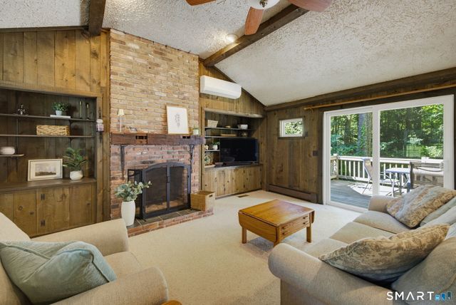 11 Round Hill Road, Granby, CT 06035