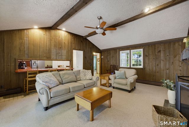 11 Round Hill Road, Granby, CT 06035