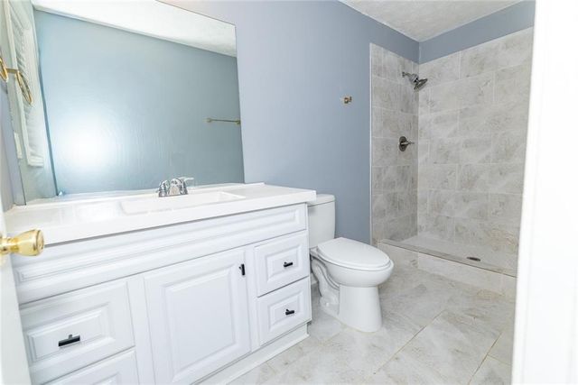 1025 Hunters Oak Trail, Sugar Hill, GA 30518