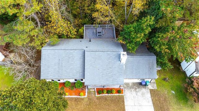 1025 Hunters Oak Trail, Sugar Hill, GA 30518