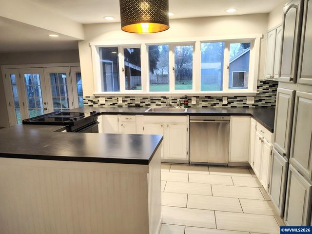 641 Dietz Av NE, Keizer, OR 97303