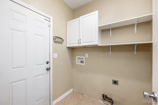 102 W High Street, Troy, IL 62294