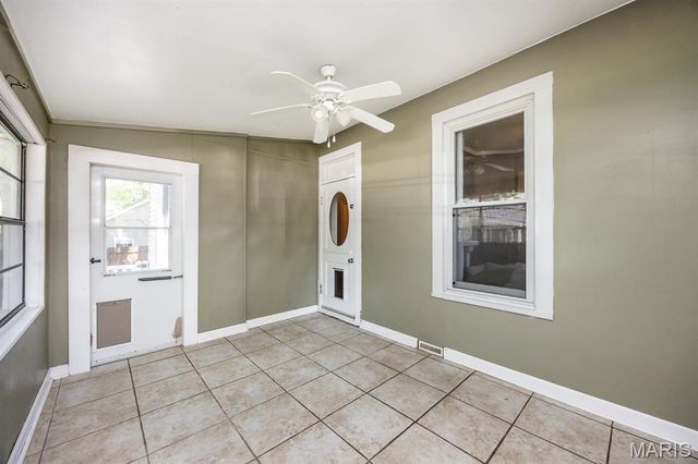 102 W High Street, Troy, IL 62294