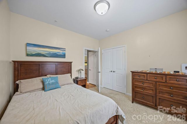 713 Appeldoorn Circle, Asheville, NC 28803