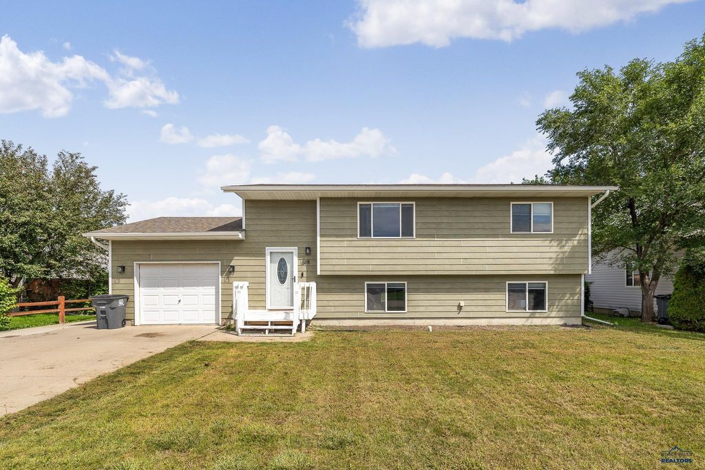 618 STEALTH LN, Box Elder, SD 57719