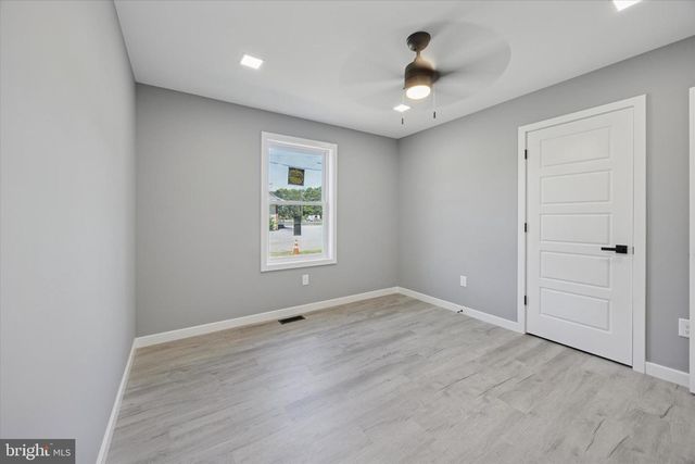 383 WHEAT RD, Vineland, NJ 08360