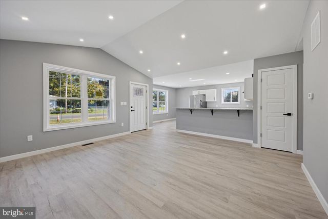 383 WHEAT RD, Vineland, NJ 08360