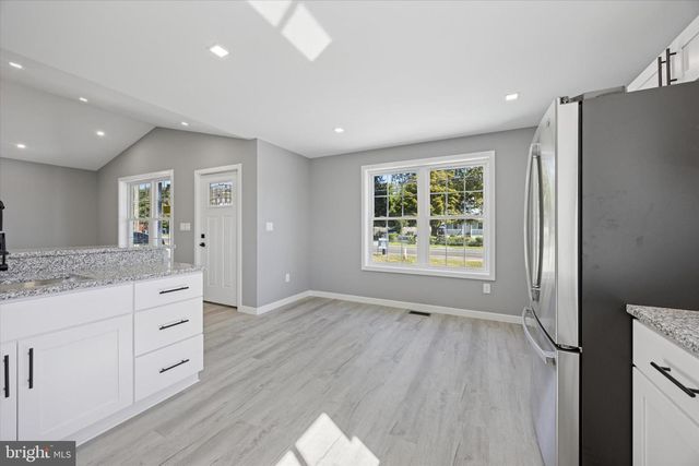 383 WHEAT RD, Vineland, NJ 08360