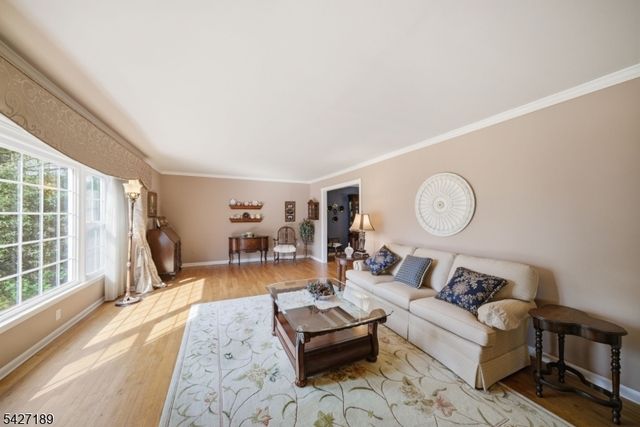 7 Candle Ln, East Brunswick Twp., NJ 08816