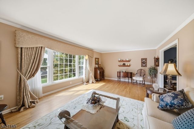 7 Candle Ln, East Brunswick Twp., NJ 08816