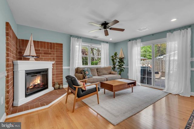 1721 URBY DR, Crofton, MD 21114