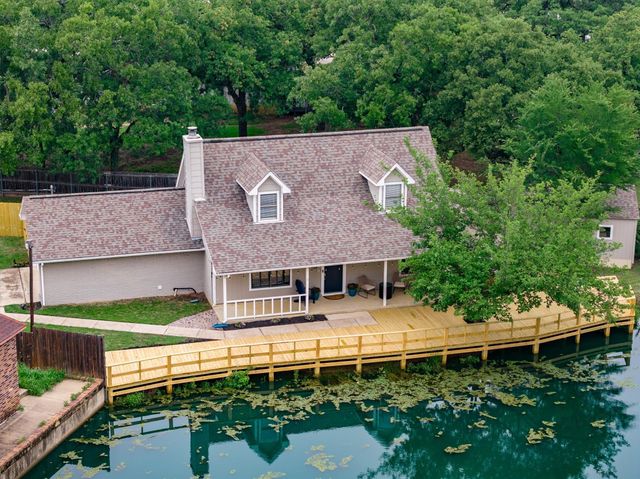 528 Addison Street, Lake Dallas, TX 75065