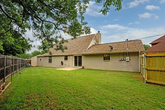 528 Addison Street, Lake Dallas, TX 75065