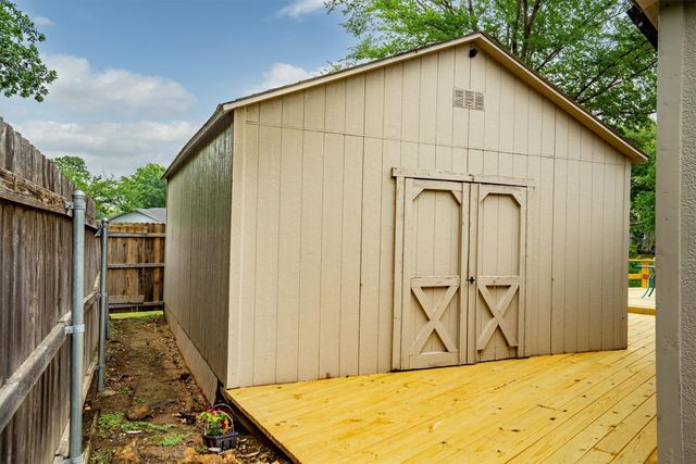 528 Addison Street, Lake Dallas, TX 75065