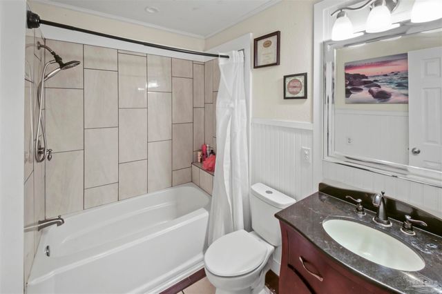 7621 Faith Dr, Pensacola, FL 32534