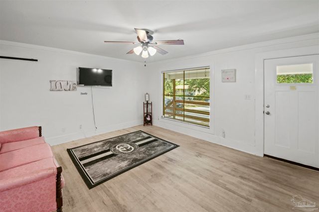 7621 Faith Dr, Pensacola, FL 32534