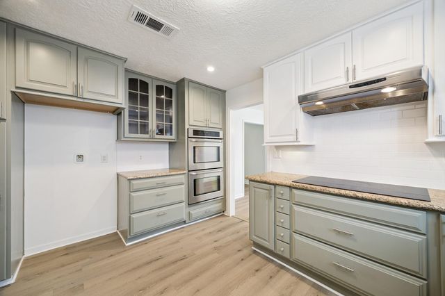25402 Lynbriar Lane, Spring, TX 77373