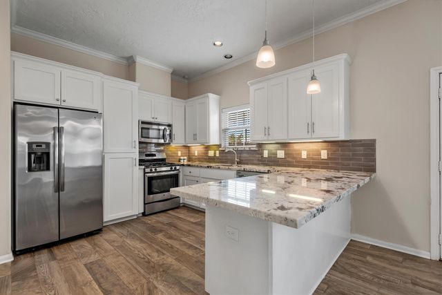 7036 W 43rd Street, Houston, TX 77092