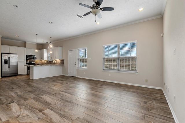 7036 W 43rd Street, Houston, TX 77092