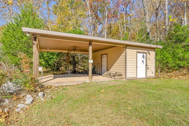 7845 Johnson Mill Rd, Hopkinsville, KY 42240