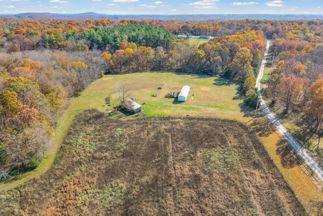 7845 Johnson Mill Rd, Hopkinsville, KY 42240