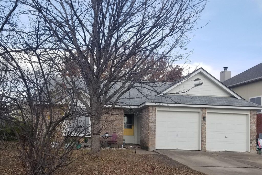 806 Black Locust DR, Pflugerville, TX 78660