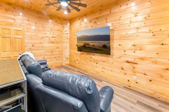 1017 Street Of Dreams Way, Gatlinburg, TN 37738