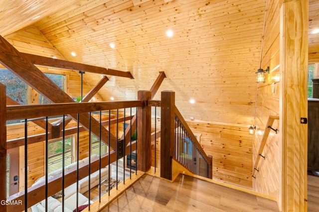 1017 Street Of Dreams Way, Gatlinburg, TN 37738
