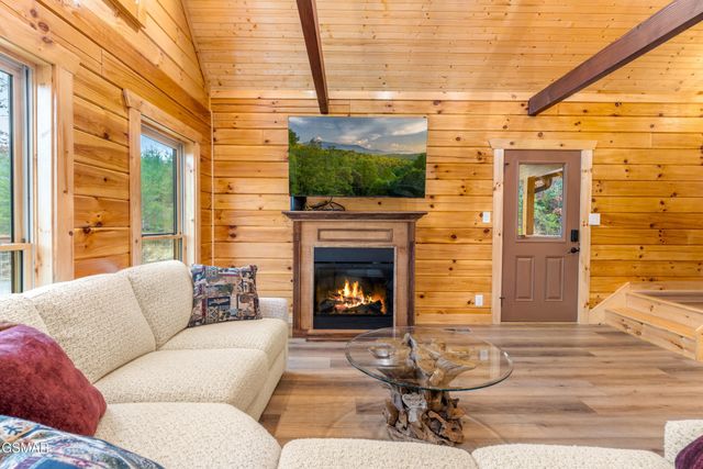 1017 Street Of Dreams Way, Gatlinburg, TN 37738