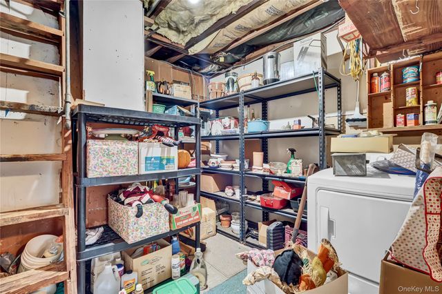 24 Piermont Court, Melville, NY 11747