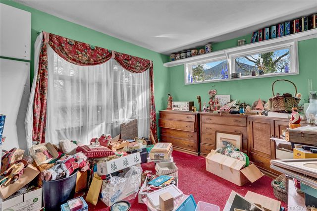 24 Piermont Court, Melville, NY 11747