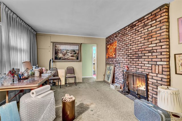 24 Piermont Court, Melville, NY 11747