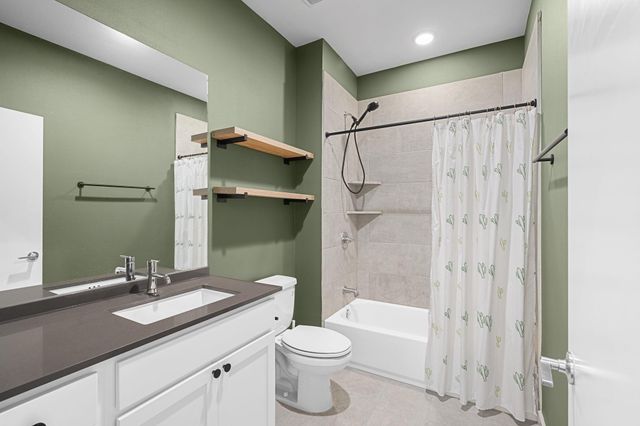 705 N Bluff DR 6, Austin, TX 78745