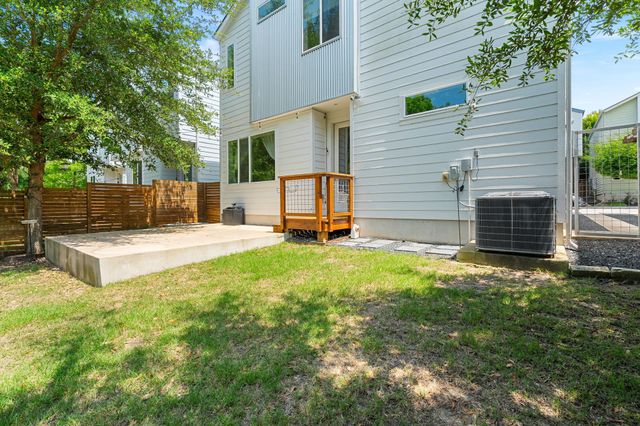 705 N Bluff DR 6, Austin, TX 78745