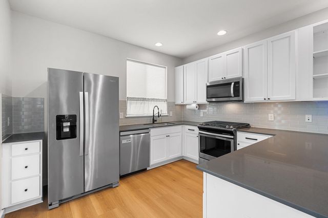 705 N Bluff DR 6, Austin, TX 78745