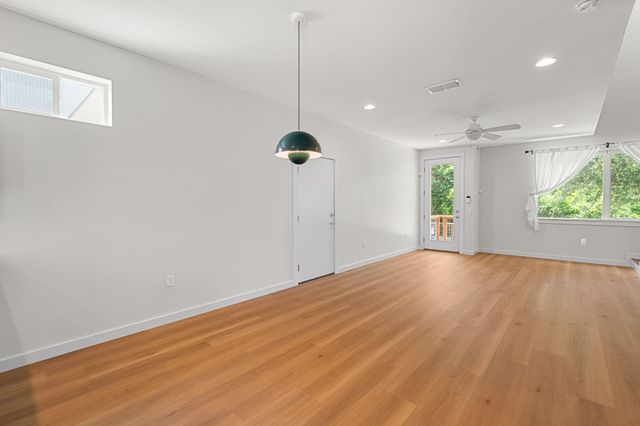 705 N Bluff DR 6, Austin, TX 78745