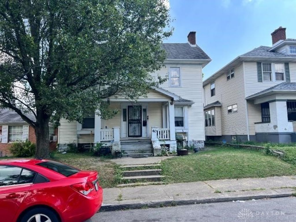 40 E Maplewood Avenue, Dayton, OH 45405