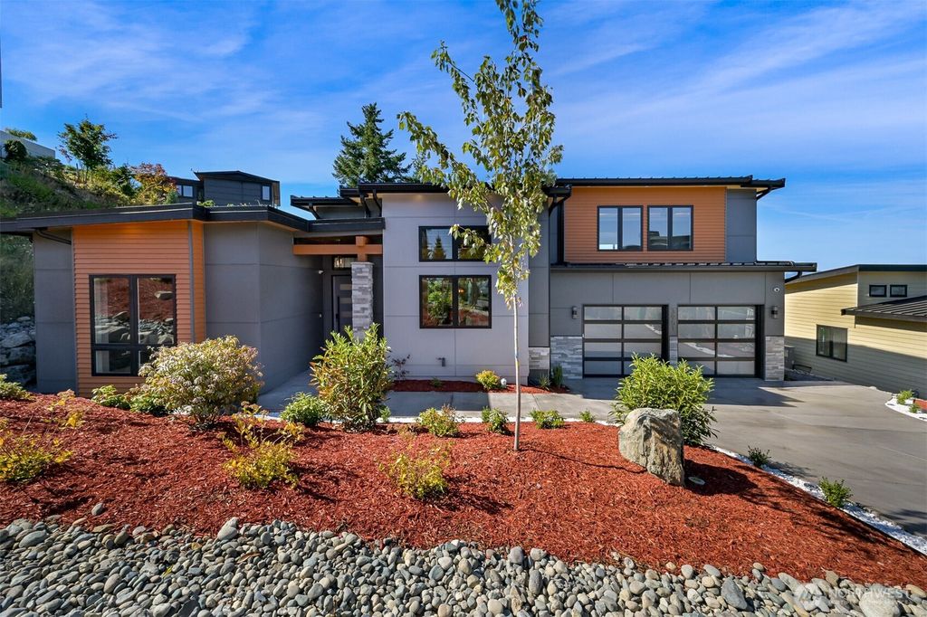 3951 Rock Ridge Pkwy, Anacortes, WA 98221