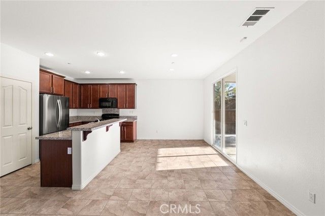 18364 Damiana, San Bernardino, CA 92407