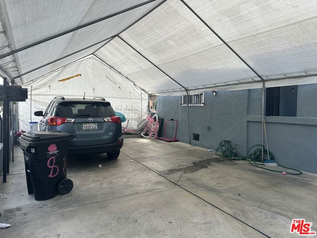 822 E 84th Place, Los Angeles, CA 90001 — photo 4